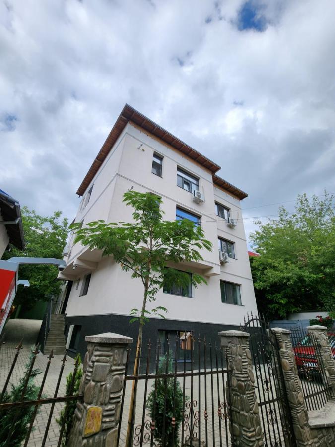 Boutique City Retreats Apartments Iasi Luaran gambar